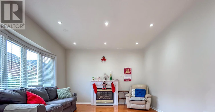 7 Davidoff Street, Markham, ON, L6E 1R2 - 5
