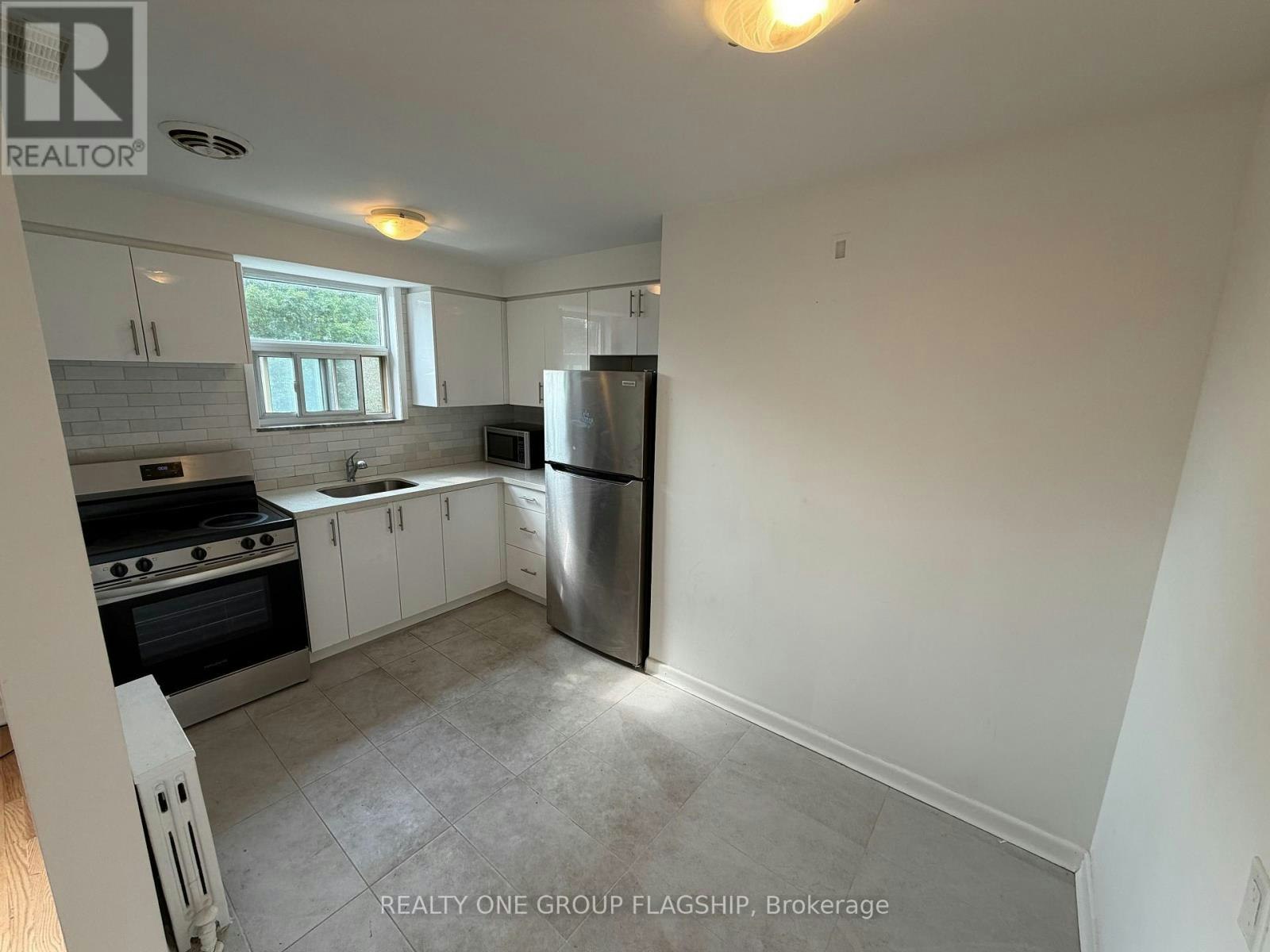 9-7 Elmwood Avenue S, Mississauga, ON, L5G 3J6 - 8