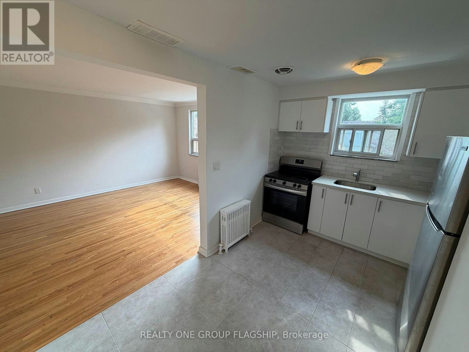 9-7 Elmwood Avenue S, Mississauga, ON, L5G 3J6 - 9