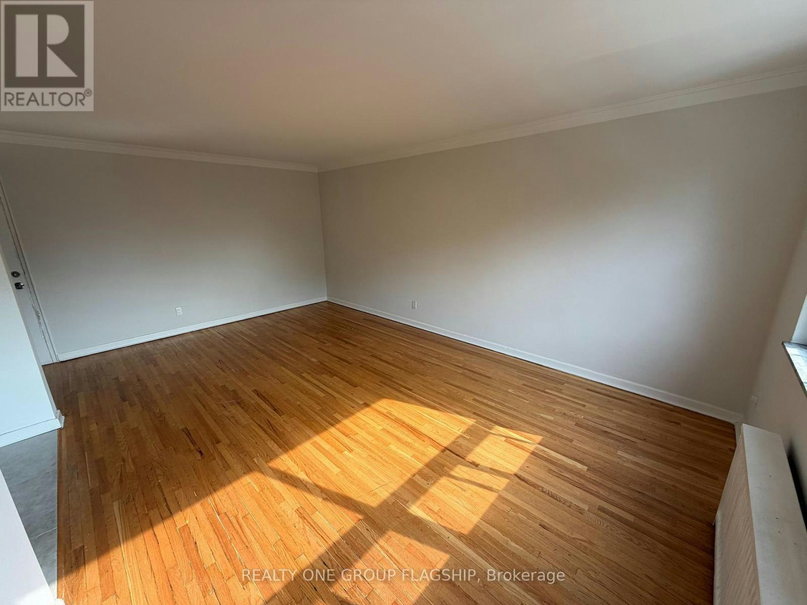 9-7 Elmwood Avenue S, Mississauga, ON, L5G 3J6 - 7