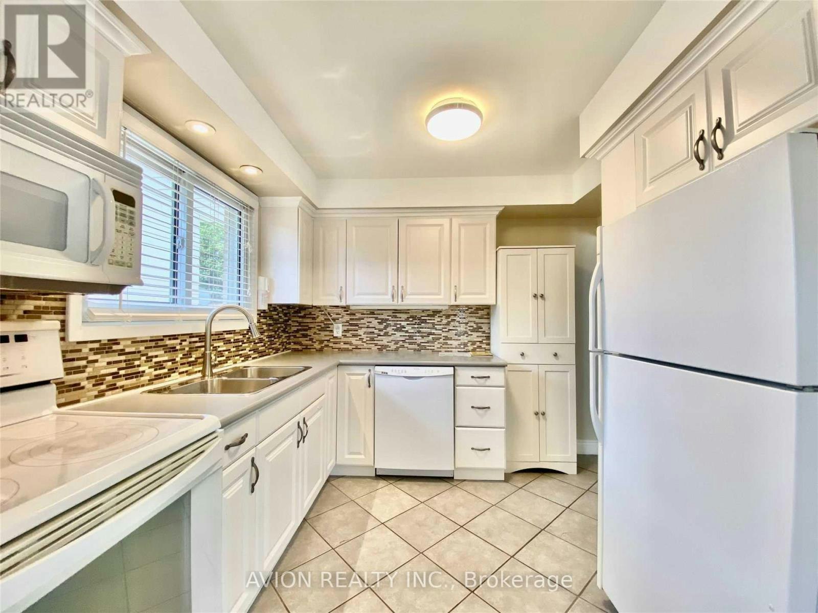 MAIN FL-878 Shore Boulevard WEST, Pickering, ON, L1W 2V7 - 7