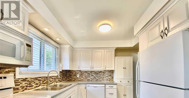 MAIN FL-878 Shore Boulevard WEST, Pickering, ON, L1W 2V7 - 7