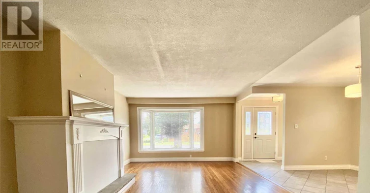 MAIN FL-878 Shore Boulevard WEST, Pickering, ON, L1W 2V7 - 4