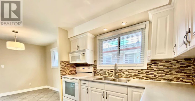 MAIN FL-878 Shore Boulevard WEST, Pickering, ON, L1W 2V7 - 9