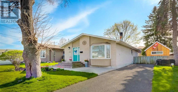 MAIN FL-878 Shore Boulevard WEST, Pickering, ON, L1W 2V7 - 2