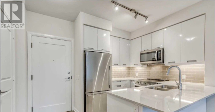 65 Watergarden Drive, Mississauga, ON, L5R 0G9 - 3