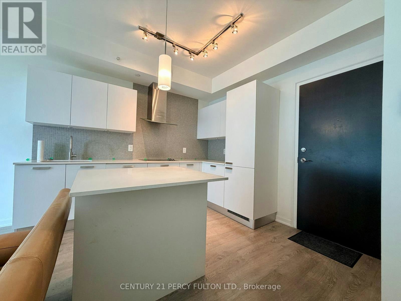 705-9 Bogert Avenue, Toronto, ON, M2N 0H3 - 2