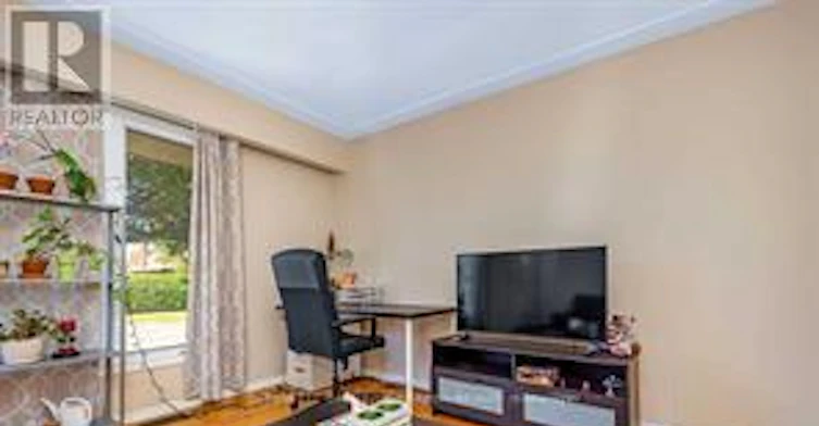 2095 Haig Drive, Ottawa, ON, K1G 2K8 - 2