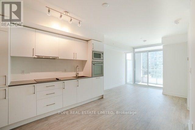 604W-27 Bathurst Street, Toronto, ON, M5V 1C1 - 10