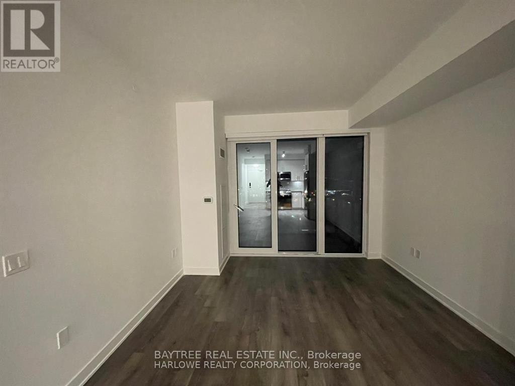 911-105 Oneida Crescent, Richmond Hill, ON, L4B 0B1 - 2