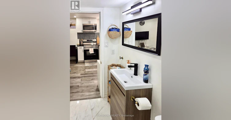 AND 2-1 2586 Room 1 Foxmeadow Road N, Peterborough, ON, K9L 1X2 - 8