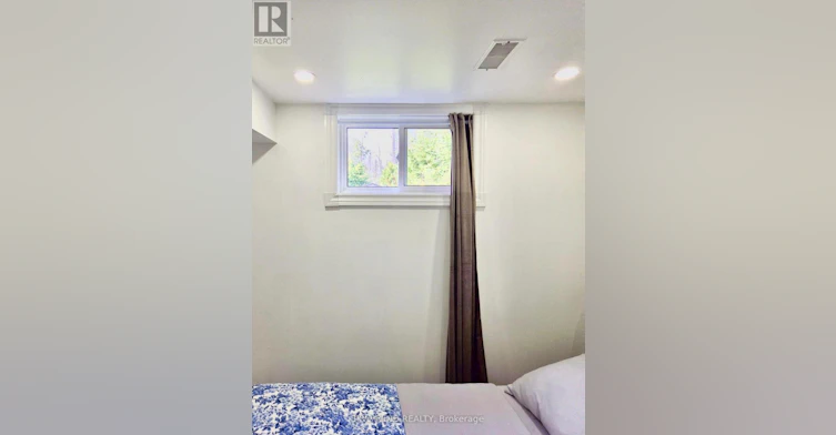 1, ROOM 1-2586 Foxmeadow Road N, Peterborough, ON, K9L 1X2 - 11