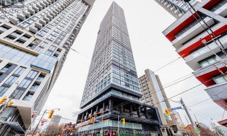 502-181 Dundas Street E