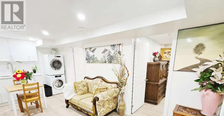 28 Castle Harbour Lane W, Markham, ON, L3T 3A2 - 3