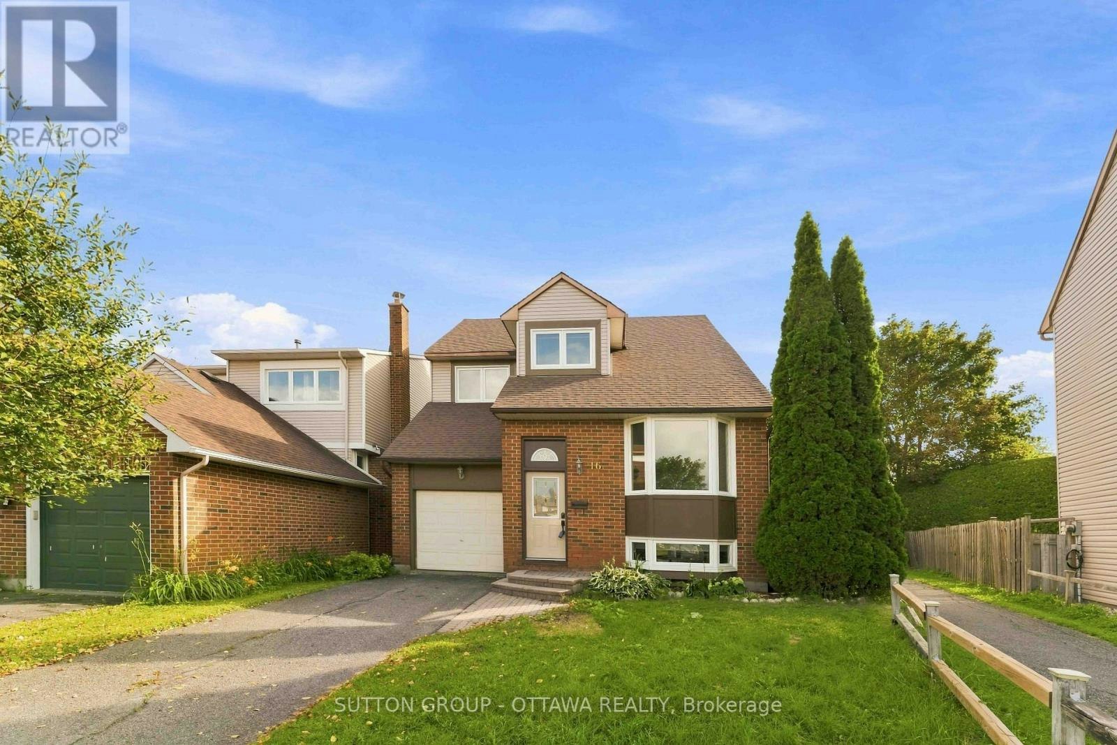 16 Crimson Gate, Ottawa, ON, K1T 1Z6