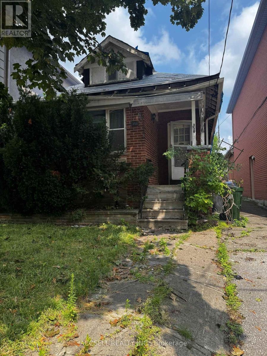 350 Belsize Drive, Toronto, ON, M4S 1N1