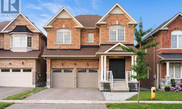 42 Mondial Crescent