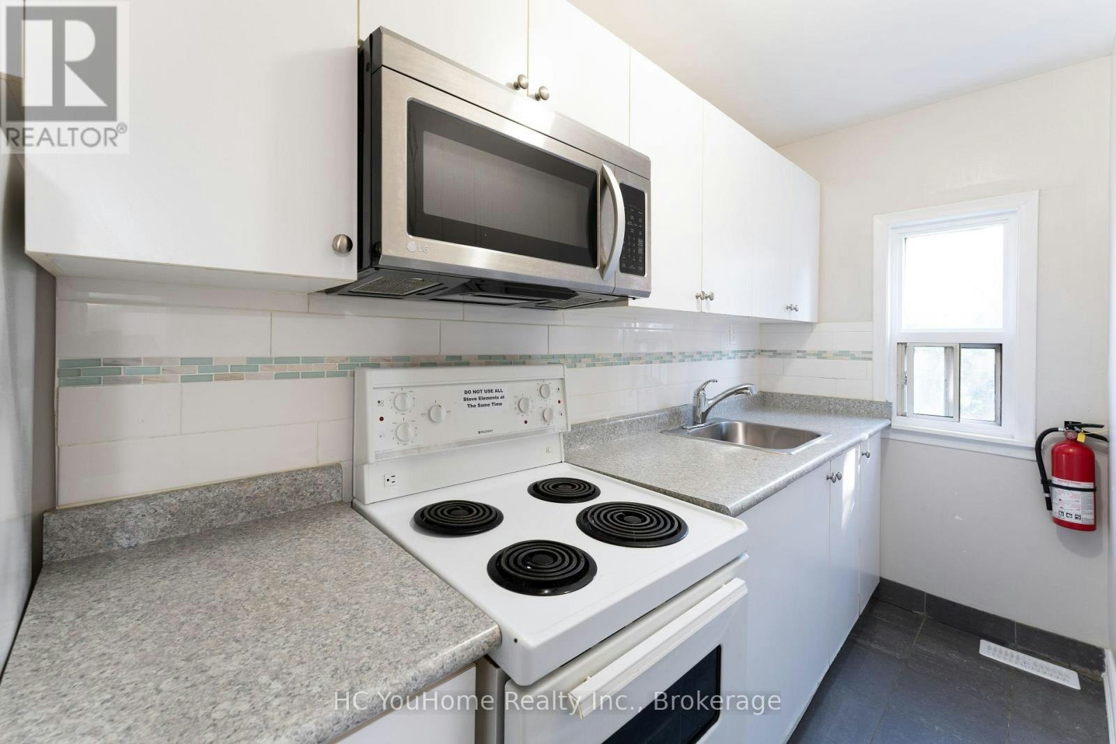 2ND FL-190 Major Street, Toronto, ON, M5S 2L3 - 6