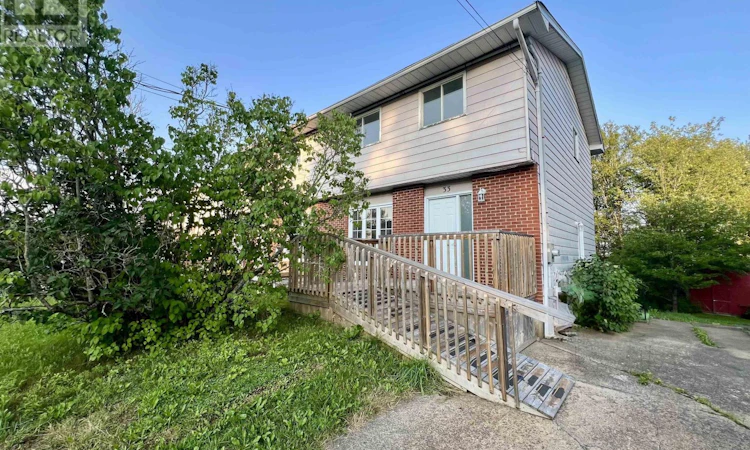 33 Denneb Crescent