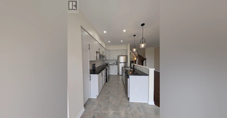 34 Torbec Avenue E, Ottawa, ON, K2T 0B6 - 2