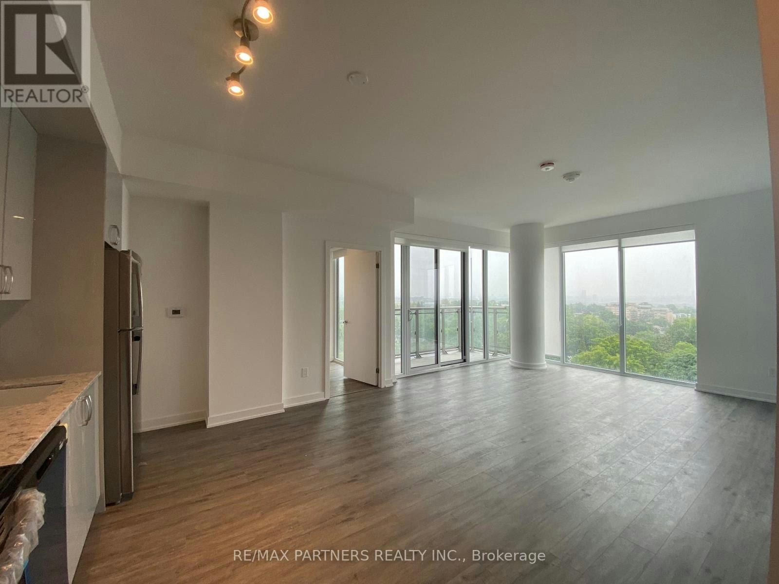 1001-1 Cardiff Road, Toronto, ON, M4P 0G2 - 2
