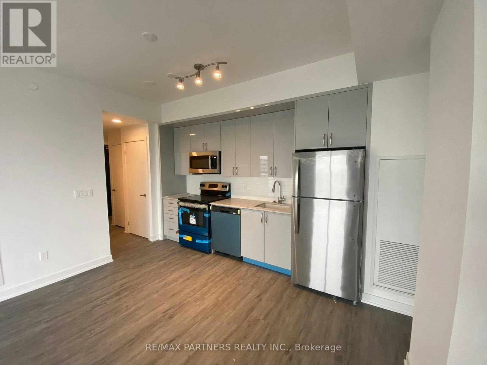 1001-1 Cardiff Road, Toronto, ON, M4P 0G2 - 4