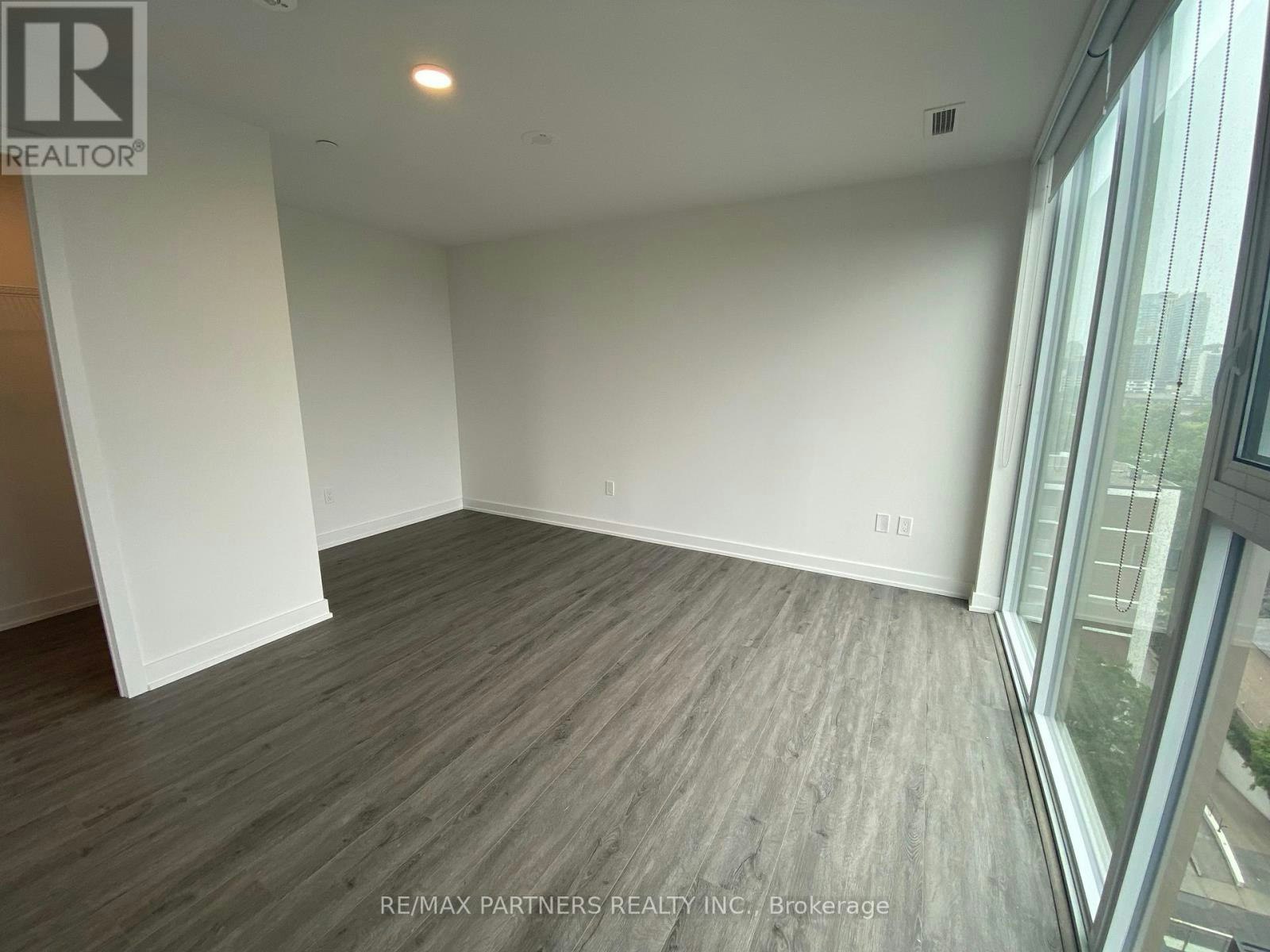 1001-1 Cardiff Road, Toronto, ON, M4P 0G2 - 7