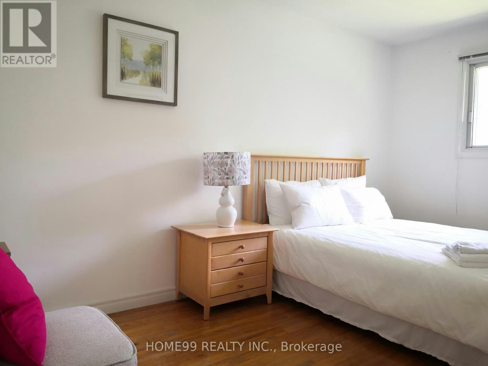UPPER-137 Pineway Boulevard, Toronto, ON, M2H 1A9 - 3
