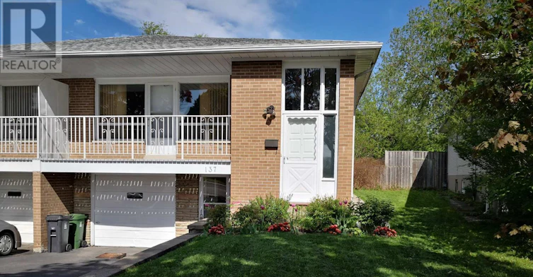 UPPER-137 Pineway Boulevard, Toronto, ON, M2H 1A9