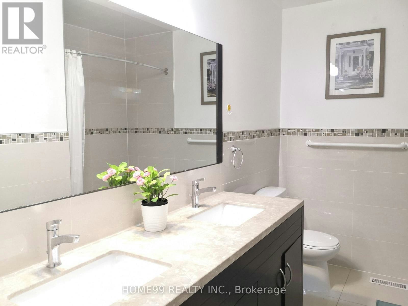 UPPER-137 Pineway Boulevard, Toronto, ON, M2H 1A9 - 6