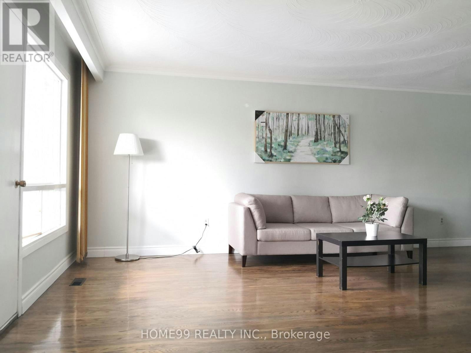 UPPER-137 Pineway Boulevard, Toronto, ON, M2H 1A9 - 9