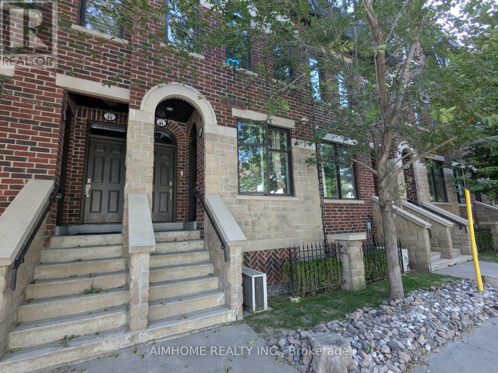 40-140 Broadview Avenue, Toronto, ON, M4M 0A8