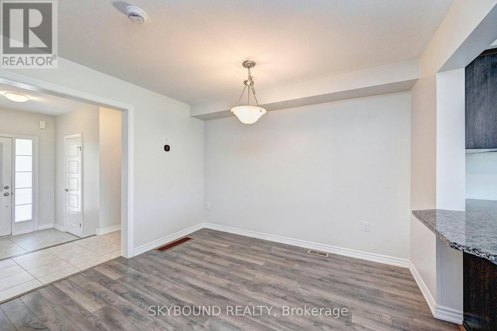 260 Waterbrook Lane, Kitchener, ON, N2P 0H7 - 4