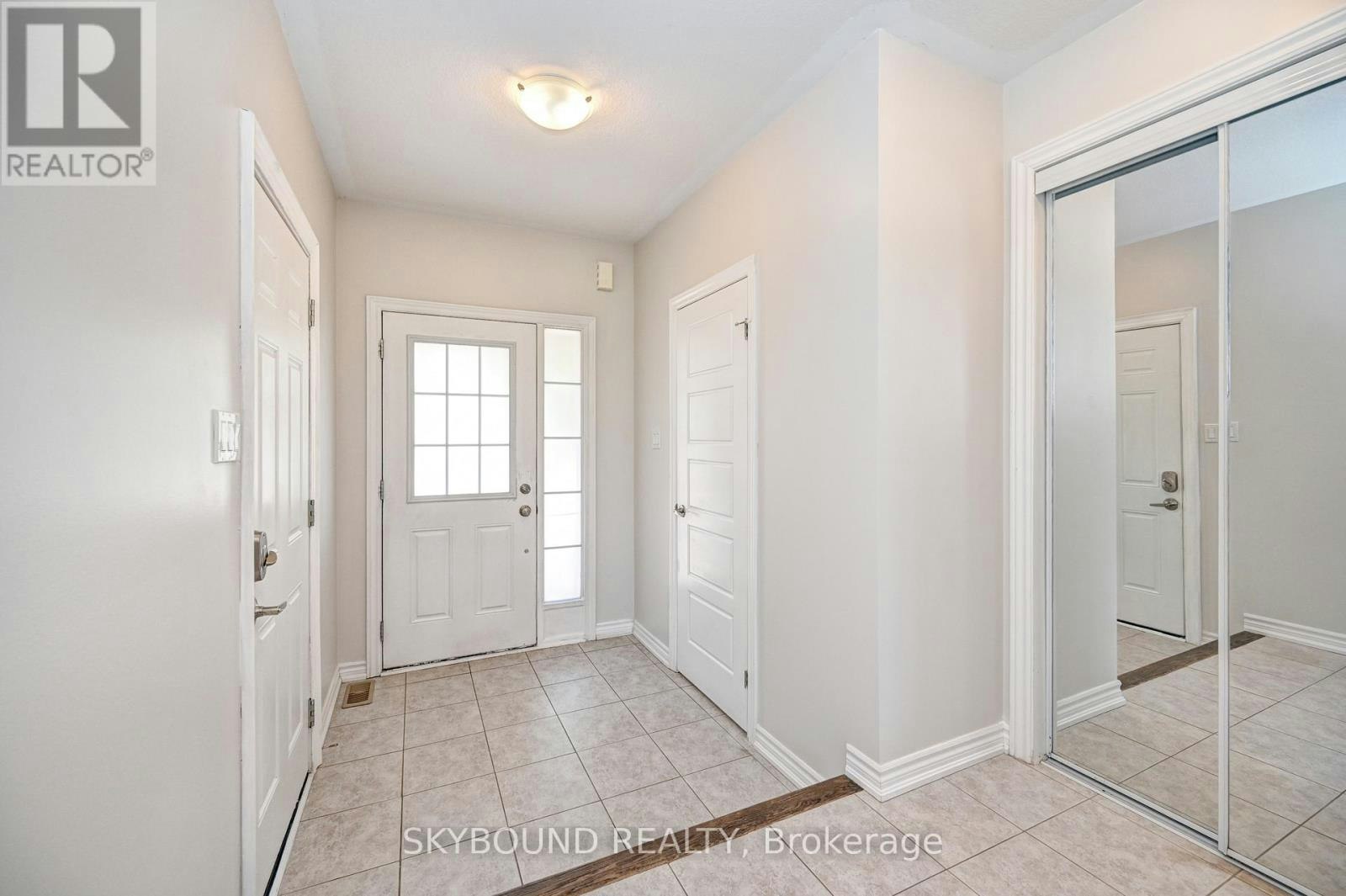 260 Waterbrook Lane, Kitchener, ON, N2P 0H7 - 2