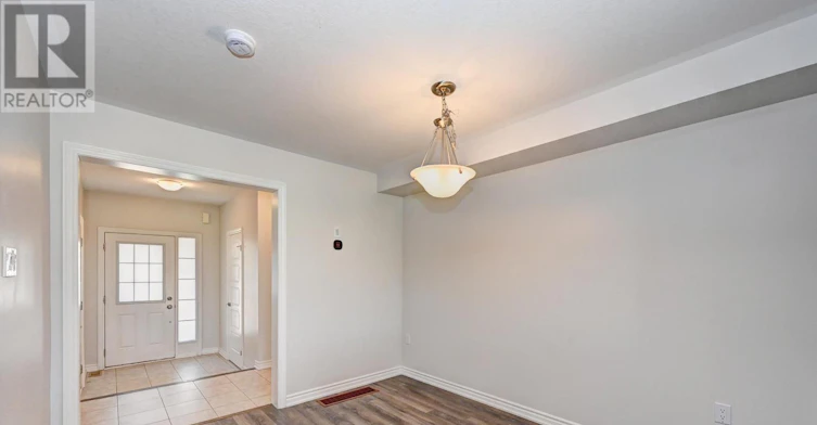 260 Waterbrook Lane, Kitchener, ON, N2P 0H7 - 5