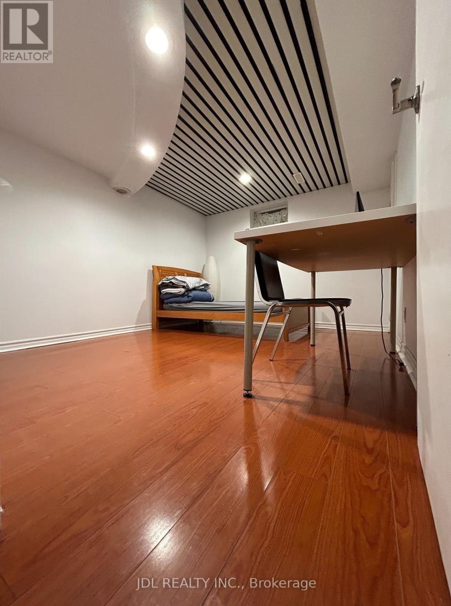 TWO-BEDROOM BSMT-44 Glencoyne Cres Crescent, Toronto, ON, M1W 2Z2 - 3