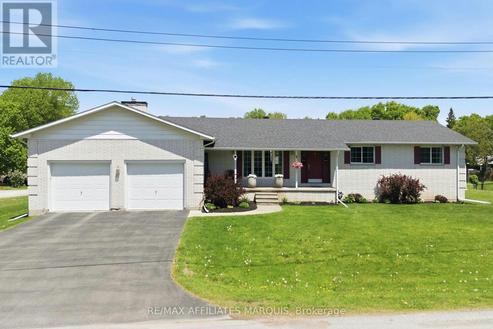 3 Forest Drive, Rideau Lakes, ON, K7A 4S5