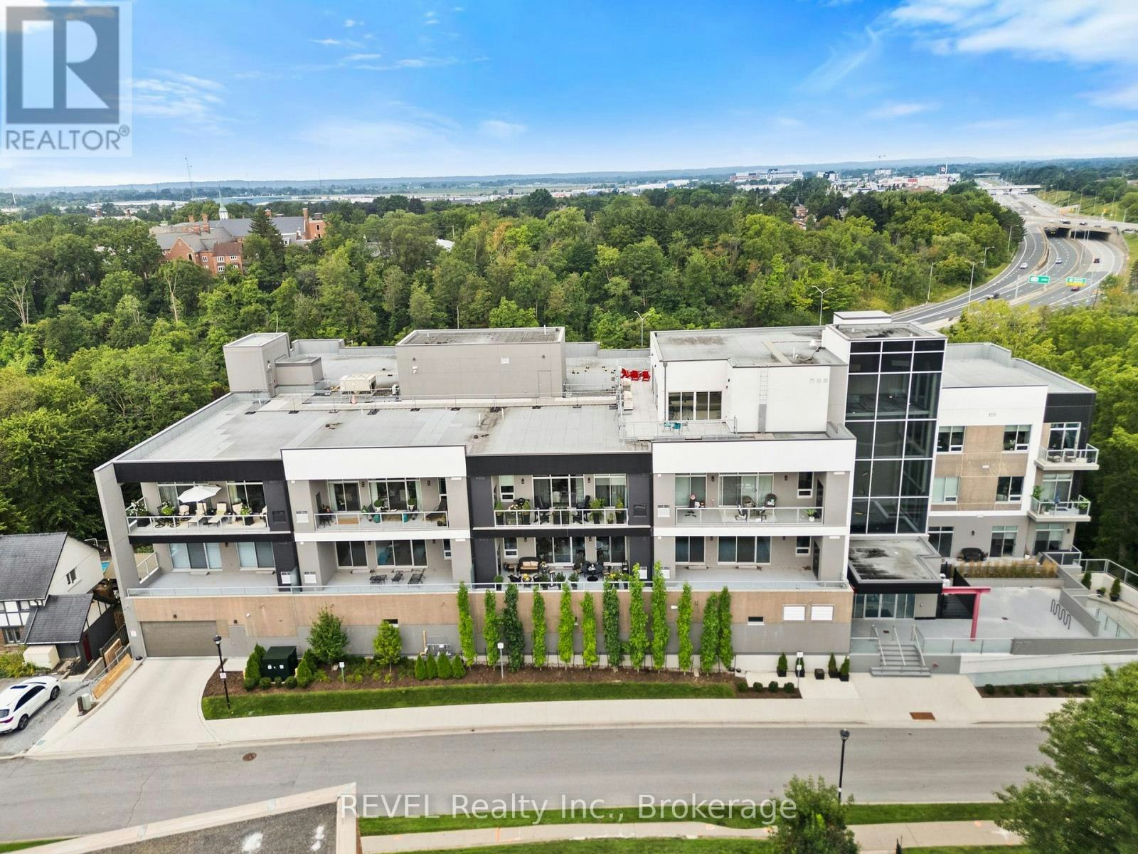 404-77 Yates Street, St. Catharines, ON, L2R 0C4