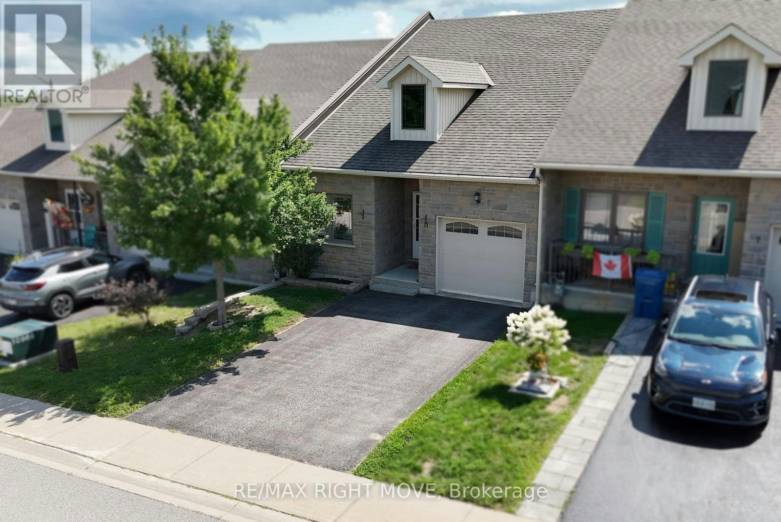 11 Danny Drive, Orillia, ON, L3V 0G3