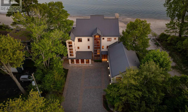 3067 Thunder Bay Road