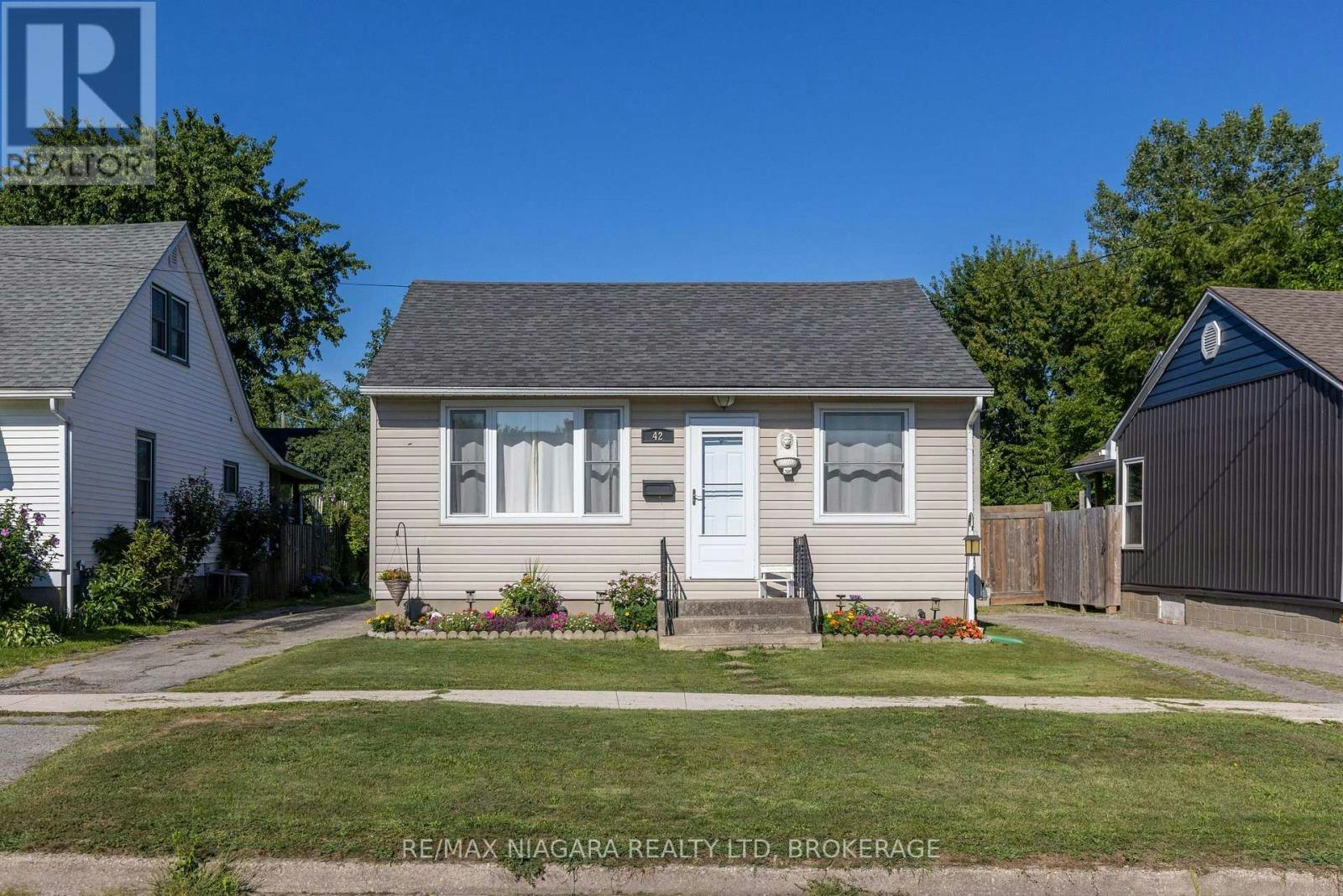 42 Douglas Street, Fort Erie, ON, L2A 3W5