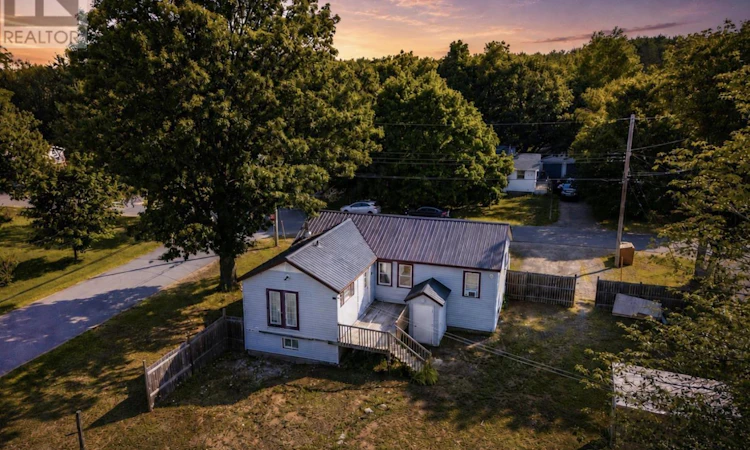 1119 Neily Crescent