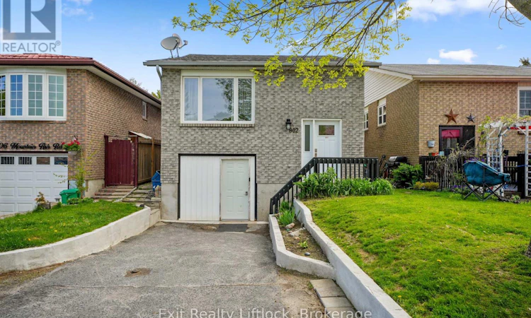802 Mountain Ash Road