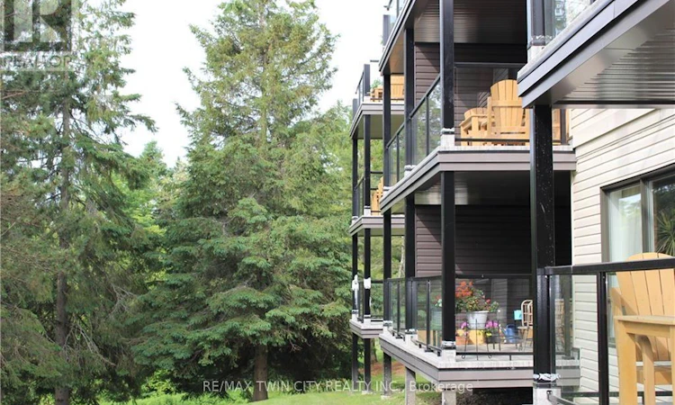 52-105-1235 Deerhurst Drive