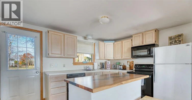 1049 Heritage, Kingsville, ON, N9Y 2E6 - 4