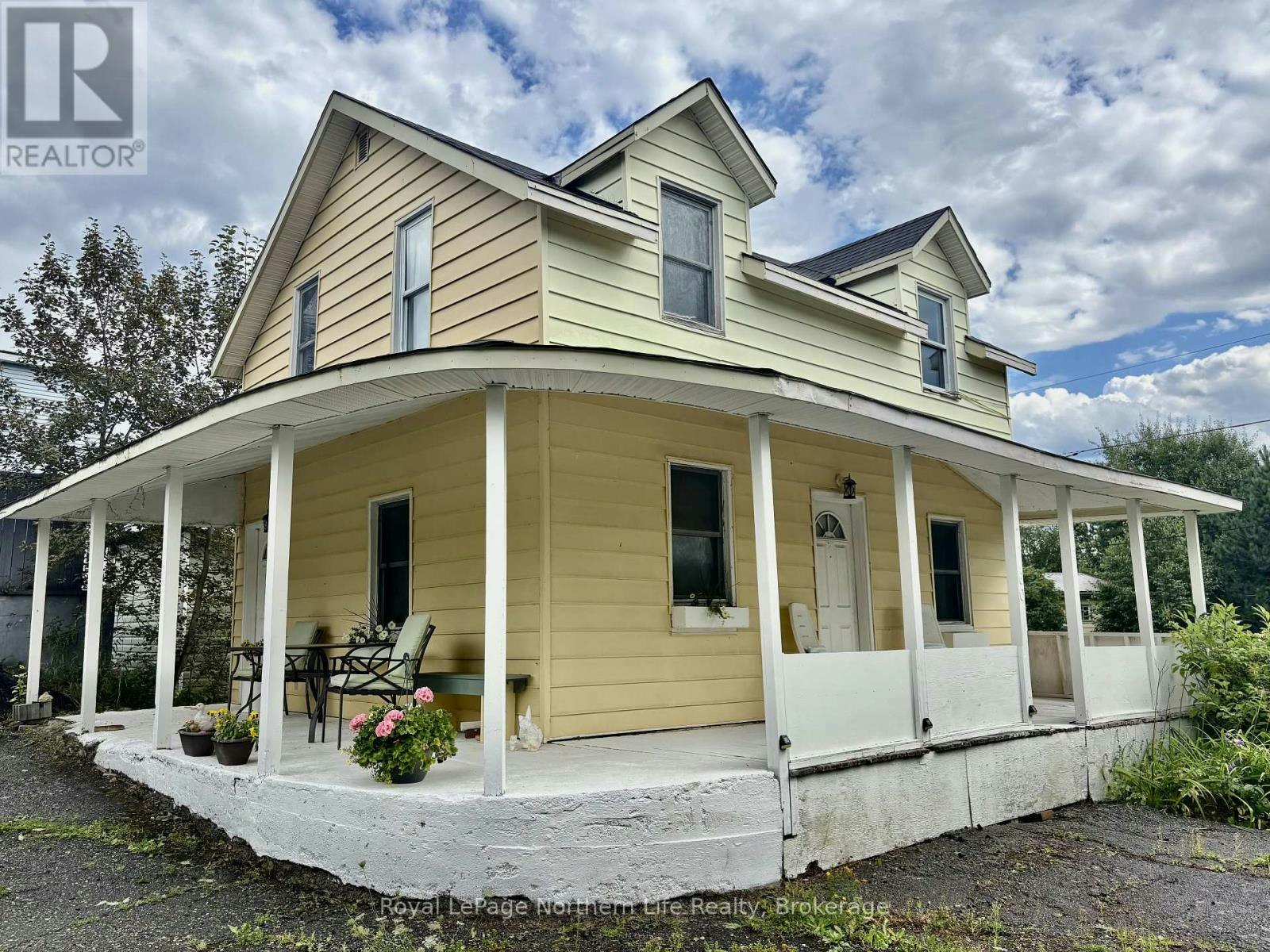 6A-6B Mountainview Drive, Temagami, ON, P0H 2H0