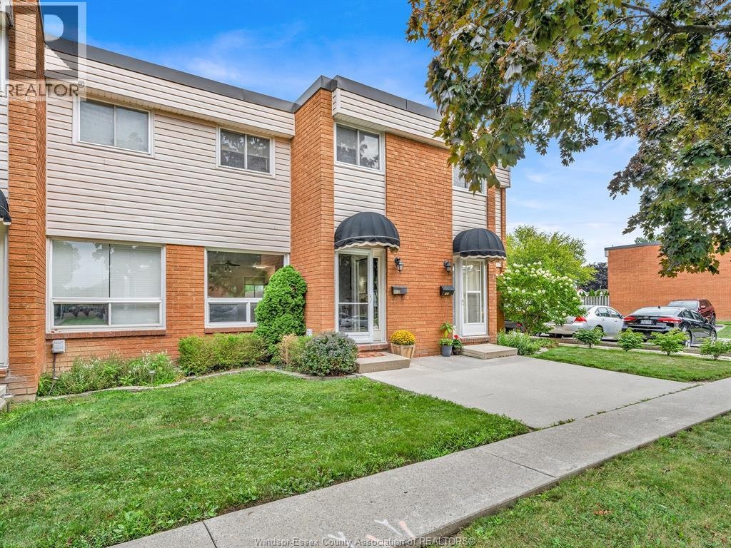 D-301 Victoria, Amherstburg, ON, N9V 3B3