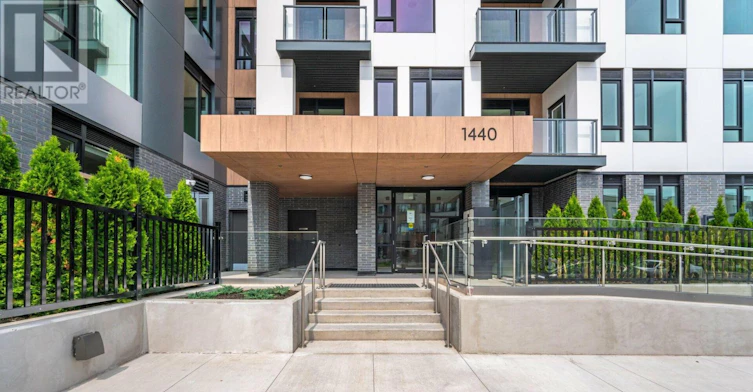 213-1440 Clarriage Court, Milton, ON, L9T 2X5 - 2