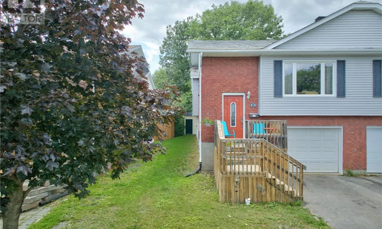 13 Plumtree Crescent