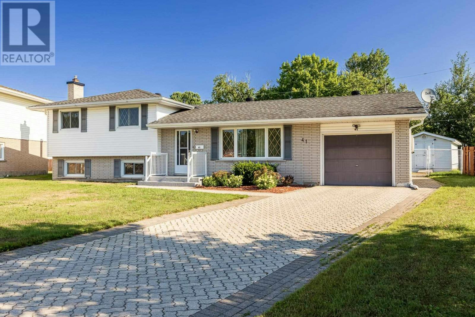 41 Peacock Crescent, Sault Ste. Marie, ON, P6B 3X4